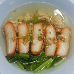 เกี๊ยวหมูแดง น้ำ