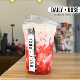 Strawberry milk (นมสดสตอเบอรี่)