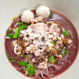 ก๋วยเตี๋ยวหมูน้ำตก