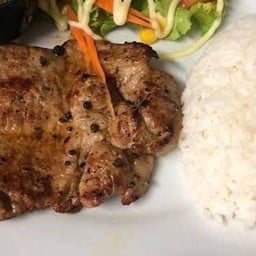 ข้าว สเต็กหมูย่าง