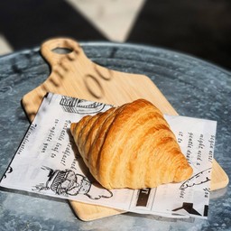 ครัวซองต์เนยฝรั่งเศส