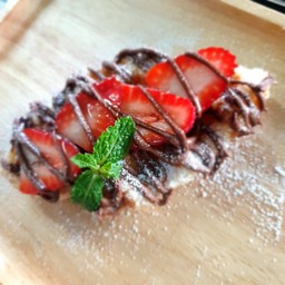 ครอฟเฟิล นูเทลล่า สตอเบอรี่  30g