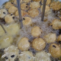 เผือกทอด