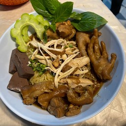 ก๋วยเตี๋ยวไก่มะระแม่บุญยัง168