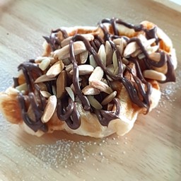 ครอฟเฟิล นูเทลล่า อัลมอนด์  30g