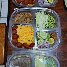 ขายเล่นๆแต่อร่อยไม่ใช่เล่น byตุ๊กตา