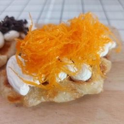 ครอฟเฟิล ฝอยทอง วิปครีม