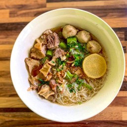 นัวส์ยกทะเล