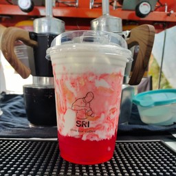 สตอเบอรี่นมสด