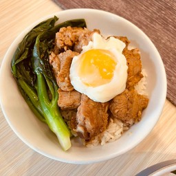 ข้าวซี่โครงหมูไข่ออนเซน