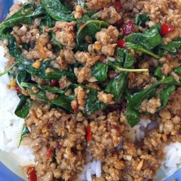 กะเพราหมูสับ