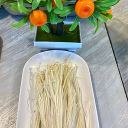 เห็นเข็มทอง