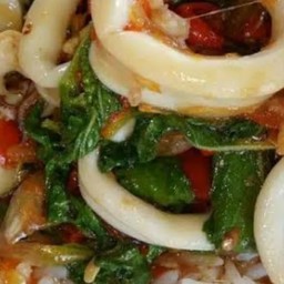 กะเพราหมึก