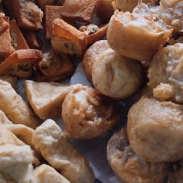 เผือก + เต้าหู้ทอด (2อย่าง)