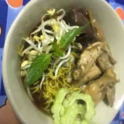 ส้มตำ /ก๋วยเตี๋ยวไก่มะระ เล้งแซ่บ เนื้อตุ๋น ส้มปาก