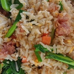 ข้าวผัดแหนม