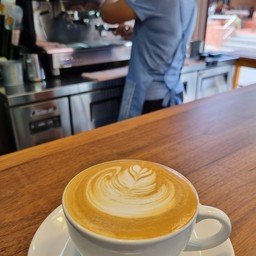 ลาเต้ร้อน - Hot Caffe Latte