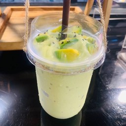 อโวคาโด้ปั่น นมสดน้ำผึ้ง