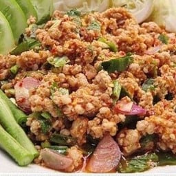 ข้าวลาบหมูสับ