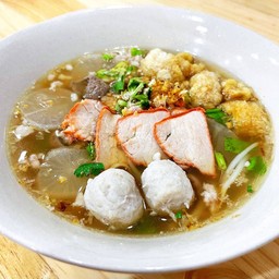 ก๋วยเตี๋ยวหมูน้ำใส