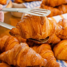 BUTTER CROISSANTS