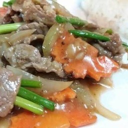 ข้าวราดเนื้อน้ำมันหอย