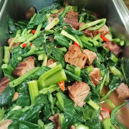 ผัดคะน้าเจ + ข้าว