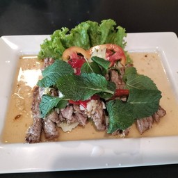 ยำหมูมะนาว