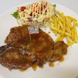 ทีโบนสเต็กเนื้อ