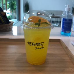 น้ำส้มโซดา