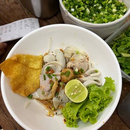 ก๋วยเตี๋ยวแซว - พิเศษ