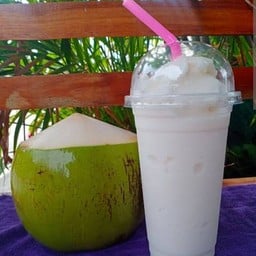 มะพร้าวปั่นนมสด หลังโรงบาลลานนา