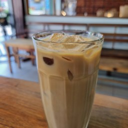 ลาเต้เย็น - Iced Caffe  Latte