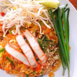 ผัดไทยหมูแดง