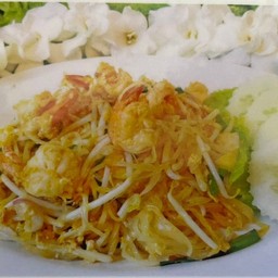 ผัดไทยกุ้งสด