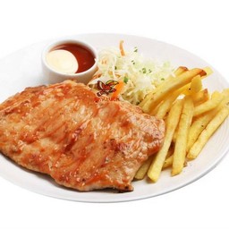 สเต็กไก่สไปรซี่ (สกายลักค์)