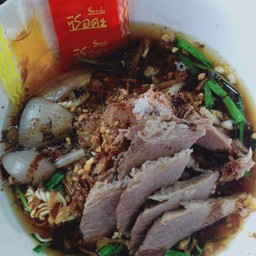 มาม่าเนื้อ+ลูกชิ้น