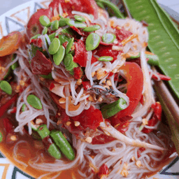 ตำขนมจีนเส้นสด