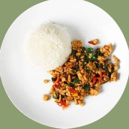 ชุดอิ่มคุ้มข้าวกระเพราไข่ดาว2กล่อง+แกงจืดเต้าหู้หมูสับ