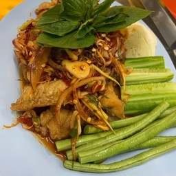 ยำปลากะพง