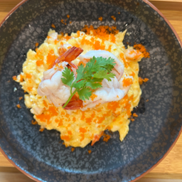 ข้าวไข่ข้นกุ้งและไข่กุ้ง