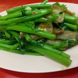 ผักบุ้งหมูกรอบ