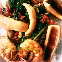 ข้าวกะเพราทะเล
