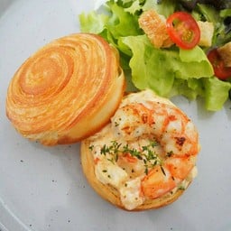 Timber shrimp roll