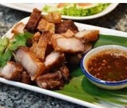 หมูสามชั้นทอดน้ำปลา