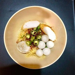 บะหมี่เส้นกลม ต้มยำ สูตร อากง