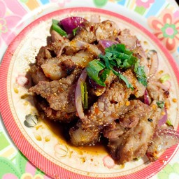 ส้มตำเจ๊น้อย หน้าแว่นท็อปเจริญ ตลาดแพรกษา