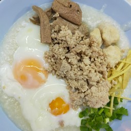 โจ๊กหมู + ไข่ลวก 2 ฟอง