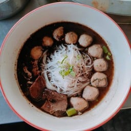 ร้านก๋วยเตี๋ยวเรือ ป.ประทีป สาขาสวนเสือ