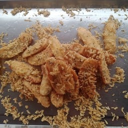 กล้วยทอด เจ๊ดี (ก่อนถึงโรงเรียนบูรณะค่ะ) ไม่มีสาขา